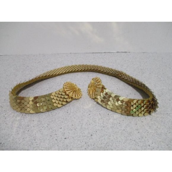 *Vintage Gold Faux White Pearls Metal Double Shell Motif Embellished Belt - Picture 4 of 6